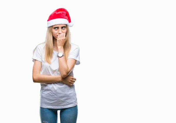 Молодая Красивая Блондинка Рождественская Шляпа Изолированном Фоне Выглядит Напряженным Нервным — стоковое фото