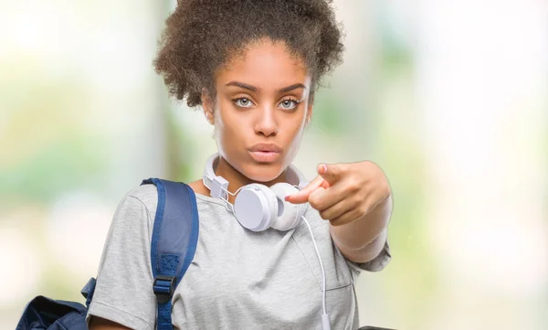 Unga Vackra Afro Amerikansk Student Kvinna Hålla Ryggsäck Över Isolerade — Stockfoto