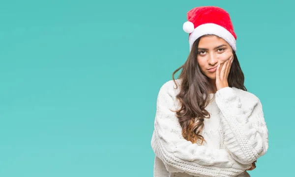 Młody Arab Kobieta Kapeluszu Christmas Patrząc Myślenia Białym Tle Zmęczony — Zdjęcie stockowe