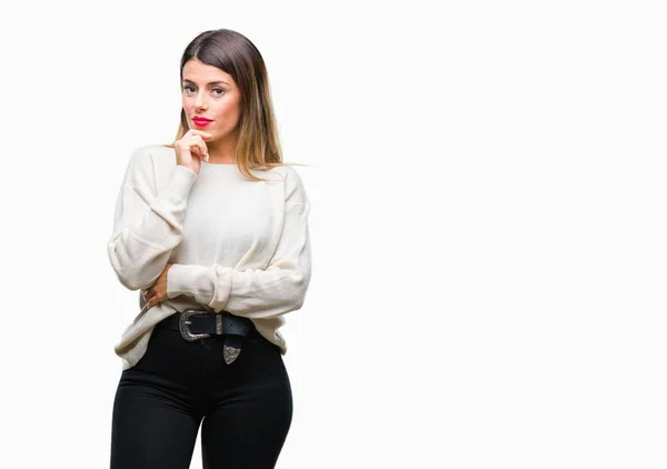 Giovane Bella Donna Casual Maglione Bianco Sfondo Isolato Guardando Fiducioso — Foto Stock