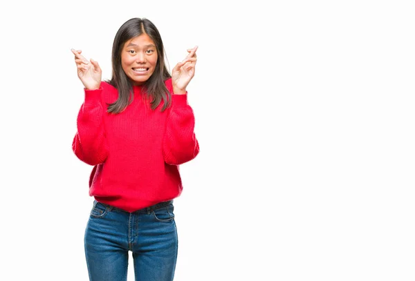 Jovem Mulher Asiática Vestindo Camisola Inverno Sobre Fundo Isolado Sorrindo — Fotografia de Stock