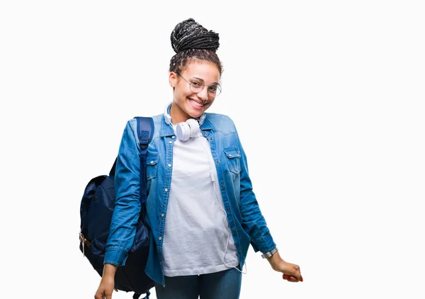 Ung Flätad Hår Afroamerikanska Student Tjej Bär Ryggsäck Över Isolerade — Stockfoto