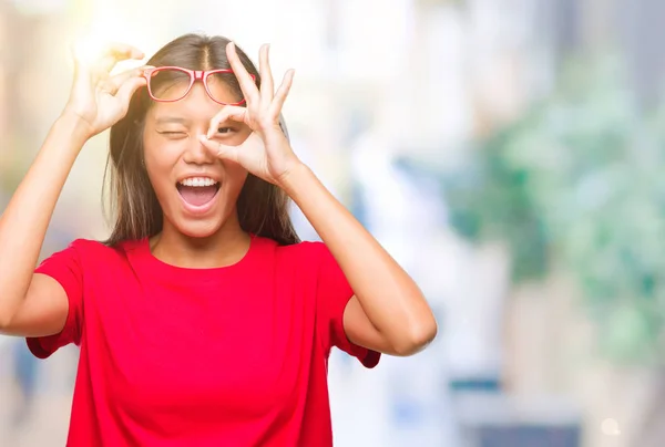 Giovane Donna Asiatica Sfondo Isolato Puntando Dita Alla Fotocamera Con — Foto Stock