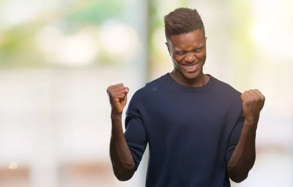 Afro Amerikai Fiatalember Elszigetelt Háttér Nagyon Boldog Izgatott Ezzel Győztes — Stock Fotó