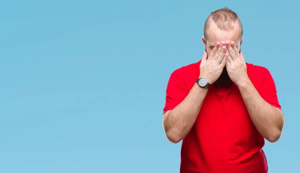 Jeune Homme Hipster Caucasien Portant Une Chemise Rouge Sur Fond — Photo