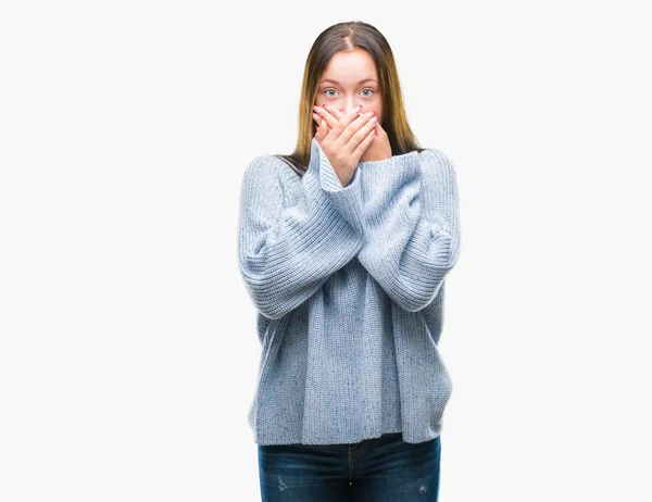 Giovane Bella Donna Caucasica Indossa Maglione Invernale Sfondo Isolato Scioccato — Foto Stock