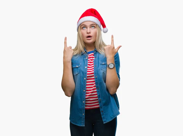 Giovane Donna Caucasica Indossa Cappello Natale Sfondo Isolato Stupito Sorpreso — Foto Stock