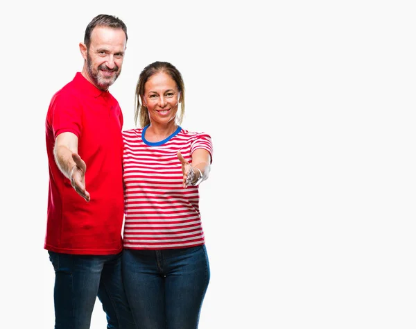 Middle Age Hispanic Couple Love Isolated Background Smiling Friendly Offering — Stock Photo, Image