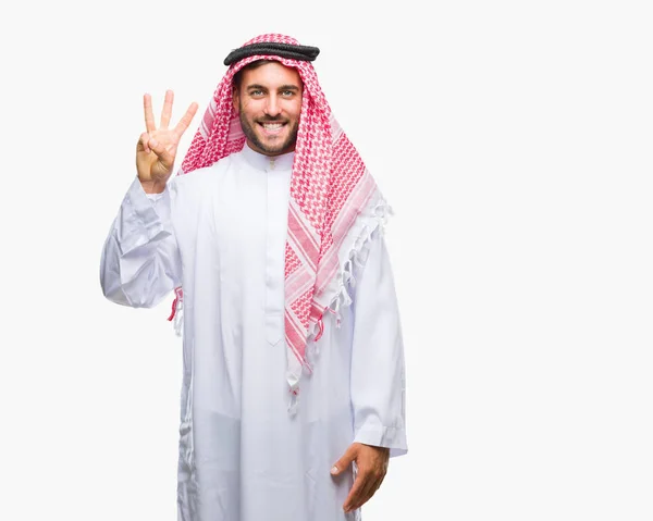 Junger Gutaussehender Mann Der Keffiyeh Über Isoliertem Hintergrund Trägt Und — Stockfoto