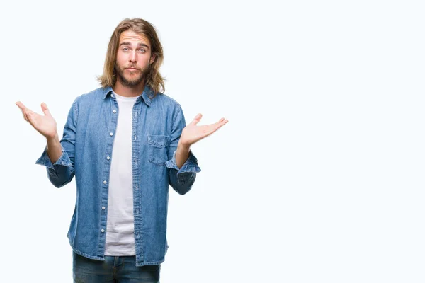 Joven Hombre Guapo Con Pelo Largo Sobre Fondo Aislado Expresión —  Fotos de Stock