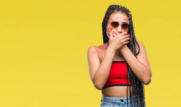 Junge Geflochtene Haare Afrikanisch Amerikanisch Mit Muttermal Trägt Sonnenbrille Über — Stockfoto