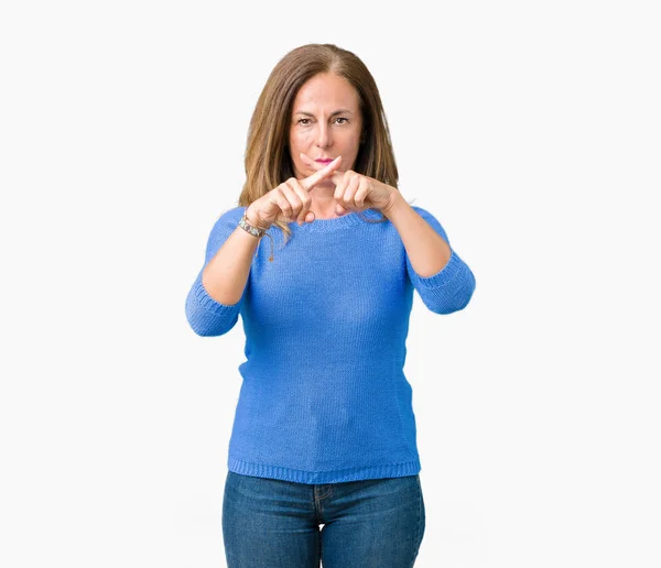 Midden Leeftijd Mooie Vrouw Winter Trui Dragen Geïsoleerd Achtergrond Afwijzing — Stockfoto