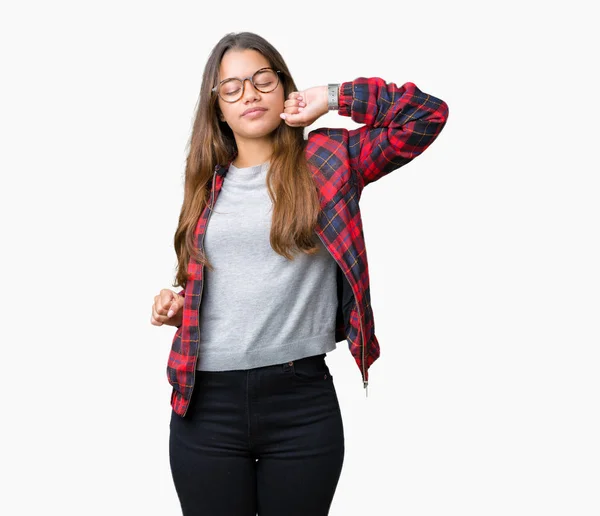 Junge Schöne Brünette Frau Trägt Jacke Und Brille Über Isoliertem — Stockfoto