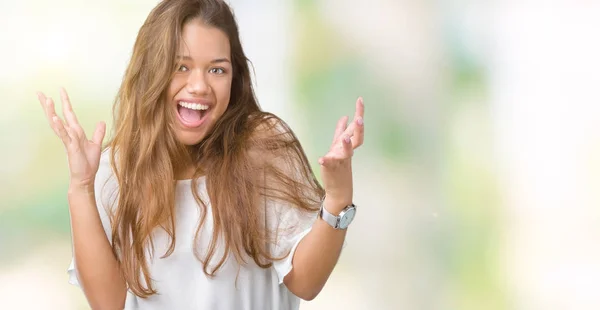 Jonge Mooie Brunette Zakenvrouw Geïsoleerd Achtergrond Gek Vieren Verwonderd Voor — Stockfoto