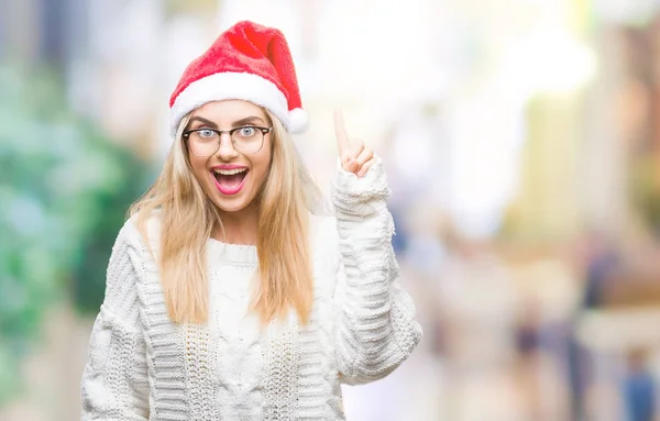 Junge Schöne Blonde Frau Mit Weihnachtsmütze Über Isoliertem Hintergrund Mit — Stockfoto