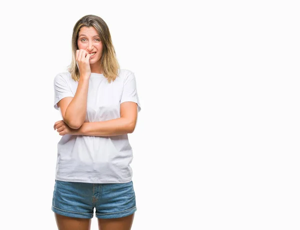 Ung Vacker Kvinna Över Isolerade Bakgrund Ser Stressad Och Nervös — Stockfoto