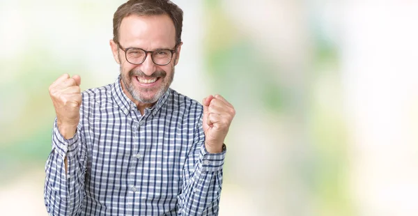 Bonito Homem Sênior Meia Idade Elegante Usando Óculos Sobre Fundo — Fotografia de Stock