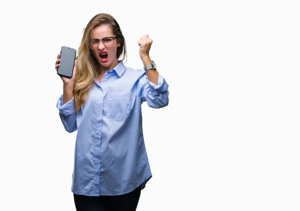 Νέοι Επαγγελματίες Όμορφη Ξανθιά Γυναίκα Δείχνει Οθόνη Smartphone Πέρα Από — Φωτογραφία Αρχείου