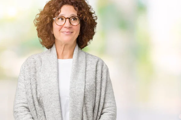 Hermosa Mujer Mediana Edad Ager Usando Chaqueta Gafas Sobre Fondo — Foto de Stock