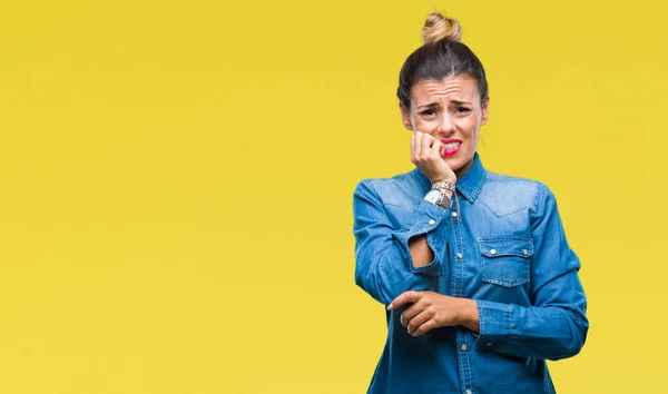 Jovem Mulher Bonita Sobre Fundo Isolado Olhando Estressado Nervoso Com — Fotografia de Stock