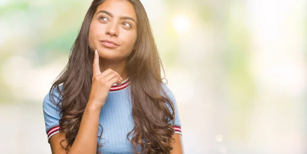 Young Beautiful Arab Woman Isolated Background Hand Chin Thinking Question — Stock Photo, Image