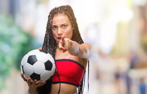 Cabello Trenzado Joven Afroamericano Con Marca Nacimiento Sosteniendo Pelota Fútbol —  Fotos de Stock