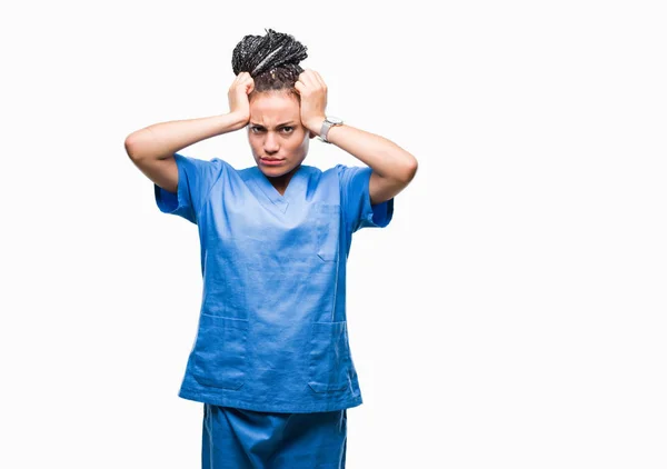 Ung Flätat Hår Afrikanska Amerikanska Flickan Professionell Sjuksköterska Över Isolerade — Stockfoto