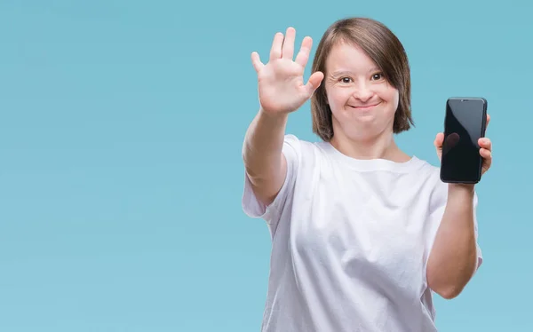 Giovane Donna Adulta Con Sindrome Che Mostra Schermo Dello Smartphone — Foto Stock