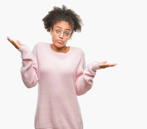 Jonge Afro Amerikaanse Vrouw Bril Geïsoleerde Achtergrond Clueless Verward Expressie — Stockfoto