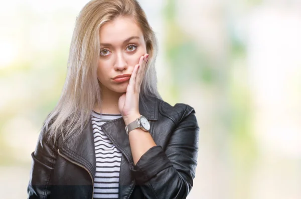 Jovem Loira Vestindo Jaqueta Moda Sobre Fundo Isolado Pensando Parecendo — Fotografia de Stock