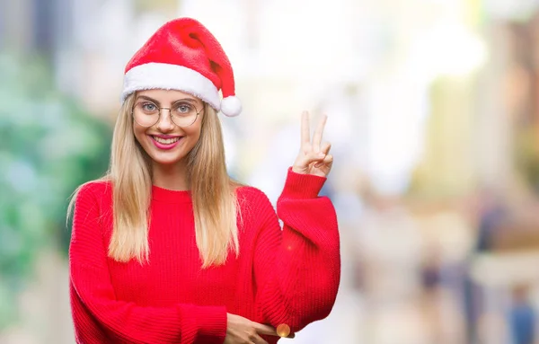 Jeune Belle Femme Blonde Portant Chapeau Noël Sur Fond Isolé — Photo