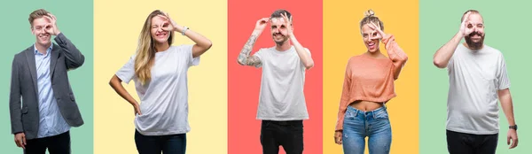 Collage Personas Del Grupo Mujeres Hombres Sobre Fondo Aislado Colorido — Foto de Stock