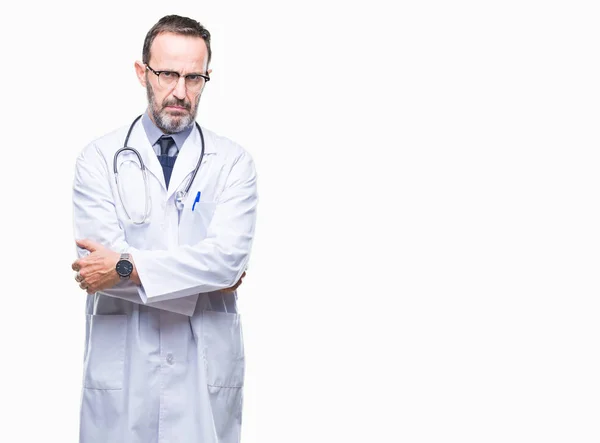 Hombre Médico Mediana Edad Con Uniforme Médico Aislado Escéptico Nervioso — Foto de Stock