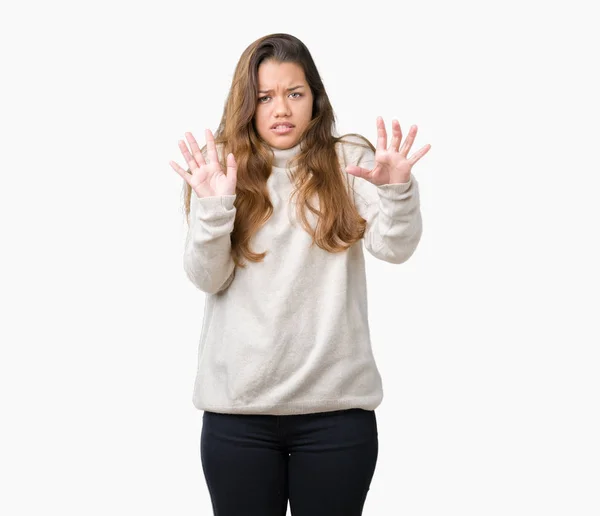 Ung Vacker Brunett Kvinna Som Bär Polokrage Tröja Över Isolerade — Stockfoto