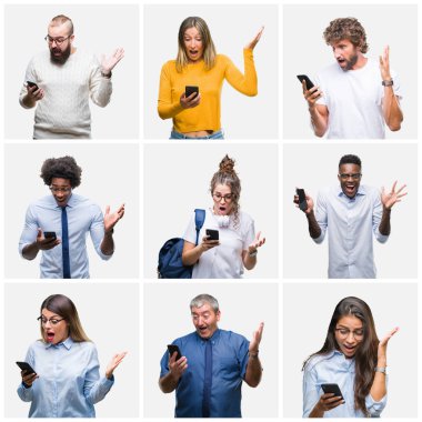Bir grup insan izole arka plan üzerinde çok mutlu ve heyecanlı, kocaman bir gülümseme ile çığlık ve ellerini kaldırdı kazanan ifade kutluyor zafer smartphone kullanarak kolaj