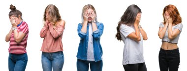 Kadınların yüz eller ile ağlayarak süre kapsayan üzgün ifade ile izole arka plan üzerinde genç güzel grop kolaj. Depresyon kavramı.