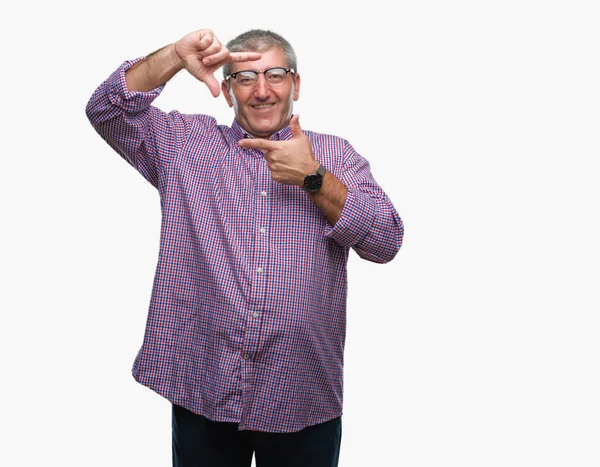 Pěkný Starší Muž Nosí Brýle Izolované Pozadí Provedení Rámu Rukama — Stock fotografie