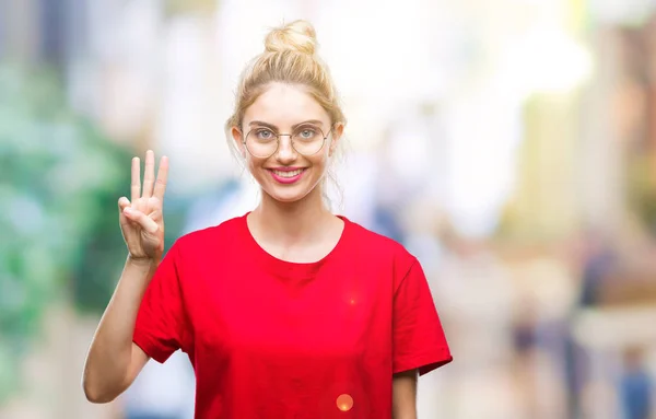 Joven Hermosa Mujer Rubia Con Camiseta Roja Gafas Sobre Fondo — Foto de Stock