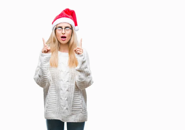 Joven Hermosa Mujer Rubia Con Sombrero Navidad Sobre Fondo Aislado — Foto de Stock