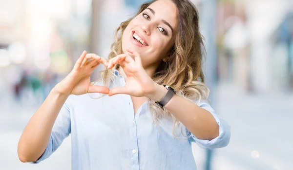 Hermosa Joven Mujer Negocios Rubia Sobre Fondo Aislado Sonriendo Amor — Foto de Stock