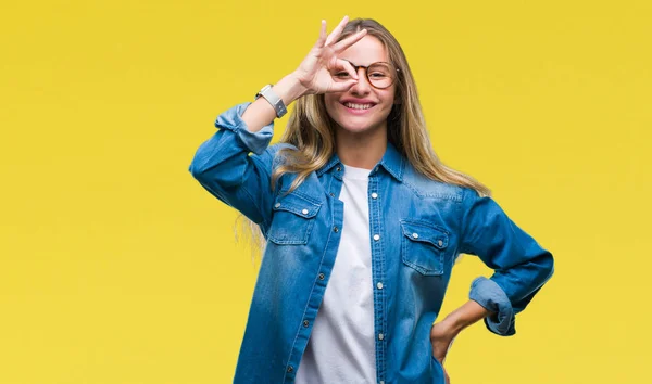 Young Beautiful Blonde Woman Wearing Glasses Isolated Background Doing Gesture — Stock Photo, Image