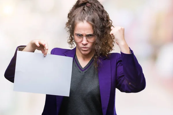 Jonge Brunette Student Meisje Dragen Schooluniform Holding Blanco Papier Geïsoleerde — Stockfoto