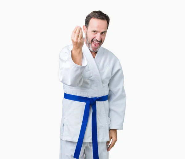 Stilig Medelåldern Senior Mannen Bär Kimono Enhetliga Över Isolerade Bakgrund — Stockfoto