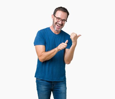 Üzerinde gözlük nedir yakışıklı orta yaş ağarmış komuta sizde izole arka plan emin gülümseyen arkasından el ve kadar başparmak ile işaret