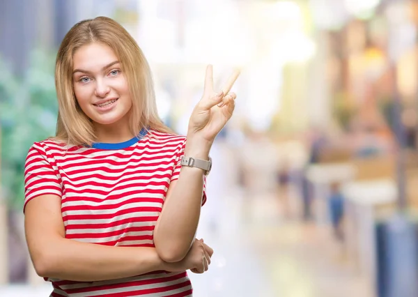 Young Caucasian Woman Isolated Background Smiling Happy Face Winking Camera — Stock Photo, Image