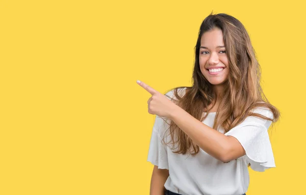 Jovem Mulher Negócios Bonita Morena Sobre Fundo Isolado Alegre Com — Fotografia de Stock