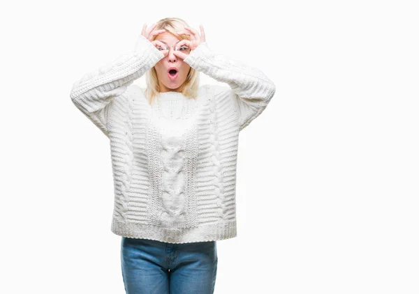 Giovane Bella Donna Bionda Indossa Maglione Invernale Occhiali Sfondo Isolato — Foto Stock