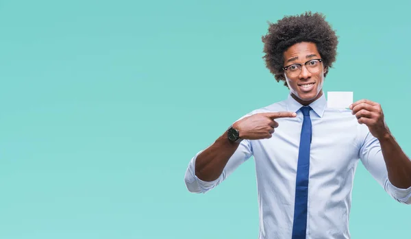 Afro Amerikansk Man Hålla Besöka Kort Över Isolerade Bakgrund Mycket — Stockfoto