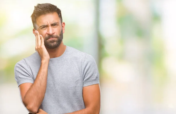 Homem Hispânico Adulto Sobre Fundo Isolado Pensando Parecendo Cansado Entediado — Fotografia de Stock