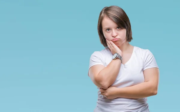 Junge Erwachsene Frau Mit Syndrom Über Isolierten Hintergrund Denken Müde — Stockfoto